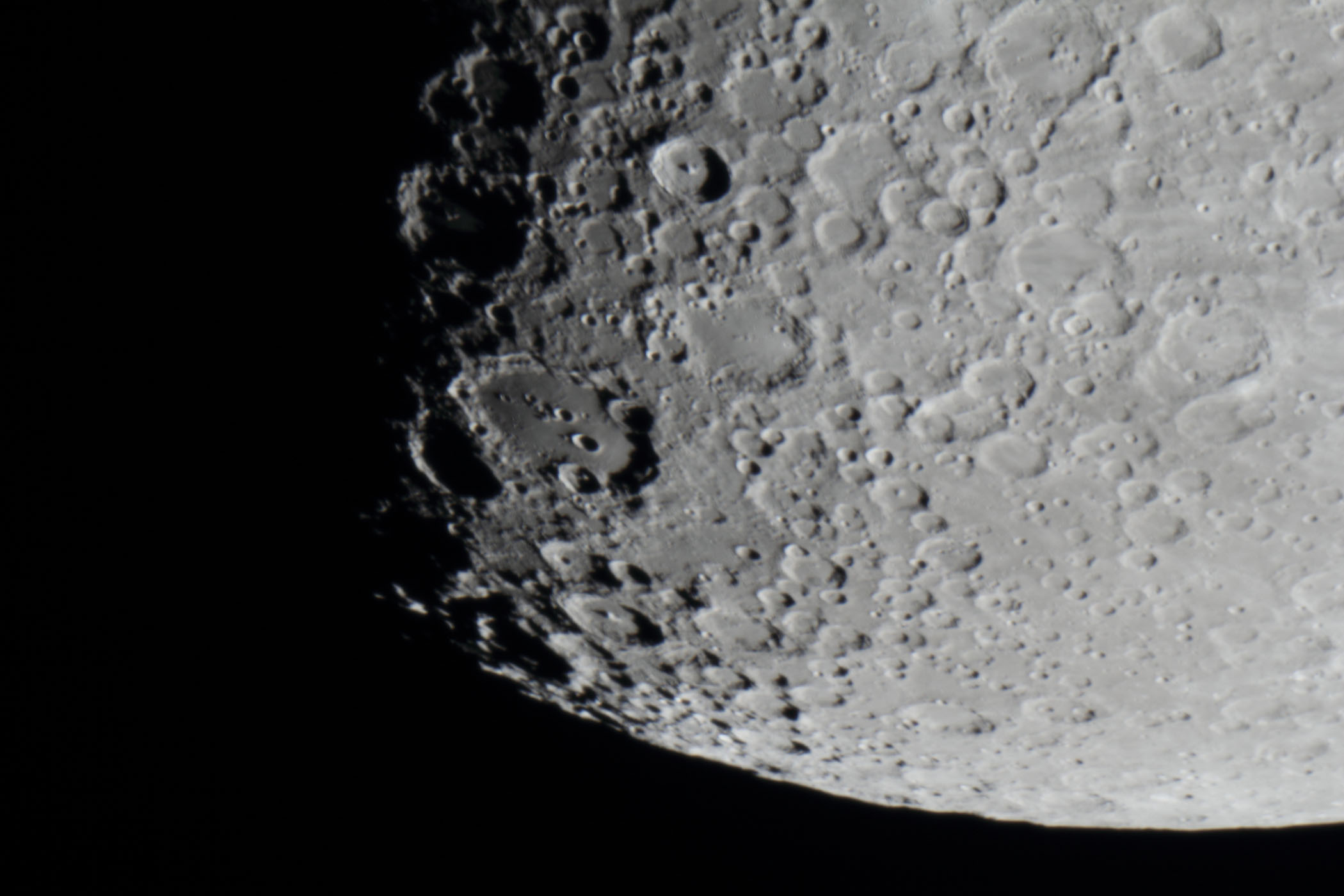 『月(月齢9.2)ティコ・クラヴィウス付近』(2025年11月29)