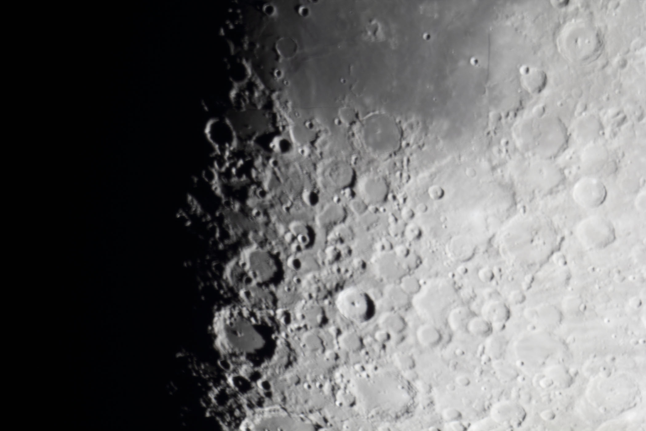 『月(月齢9.4)雲の海・ティコ付近』(2025年12月29日)