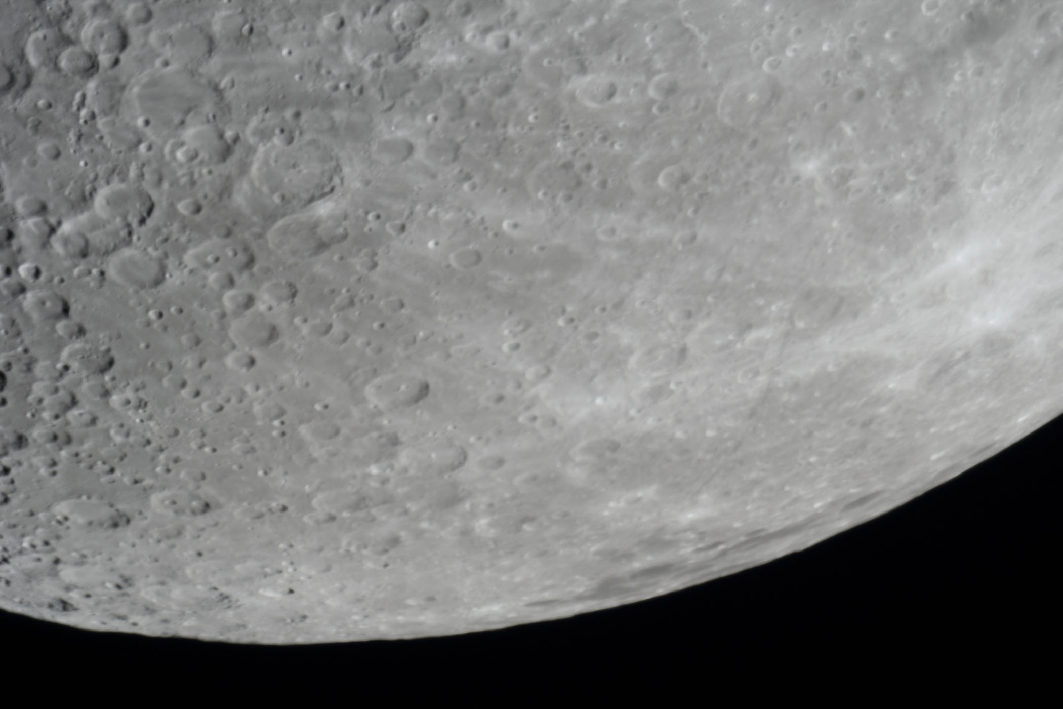 『月(月齢9.4)シュテフラー・南の海付近』(2025年12月29日)