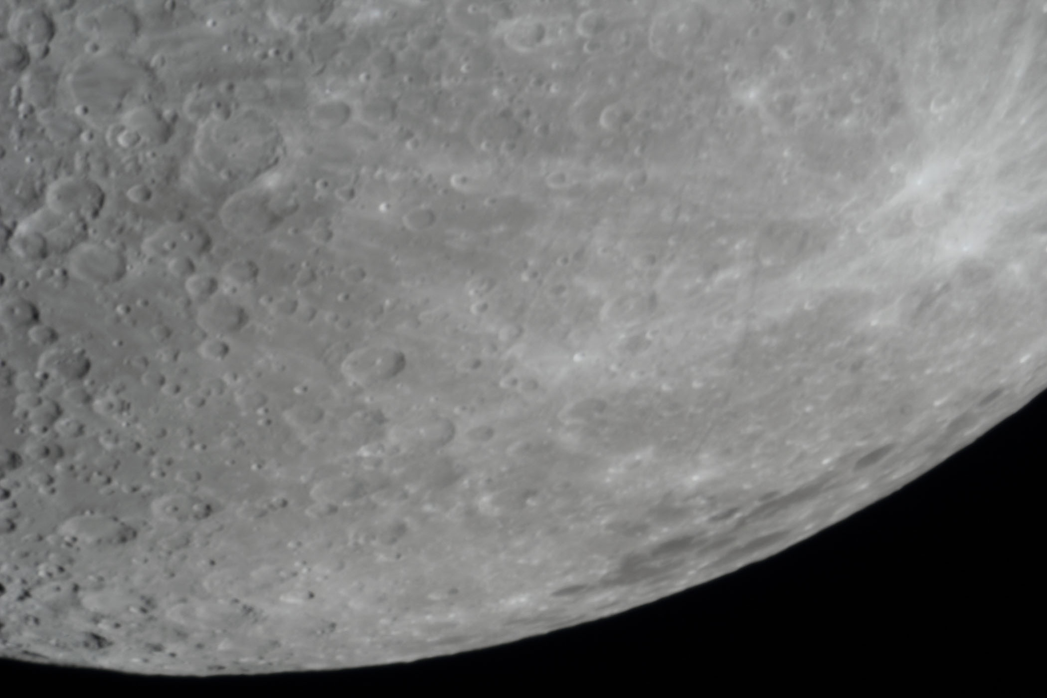 『月(月齢9.7)シュテフラー・南の海付近』(2026年1月28日)