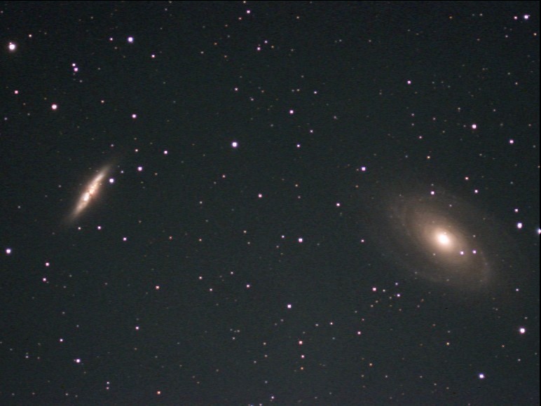 M81 �� M82 ���